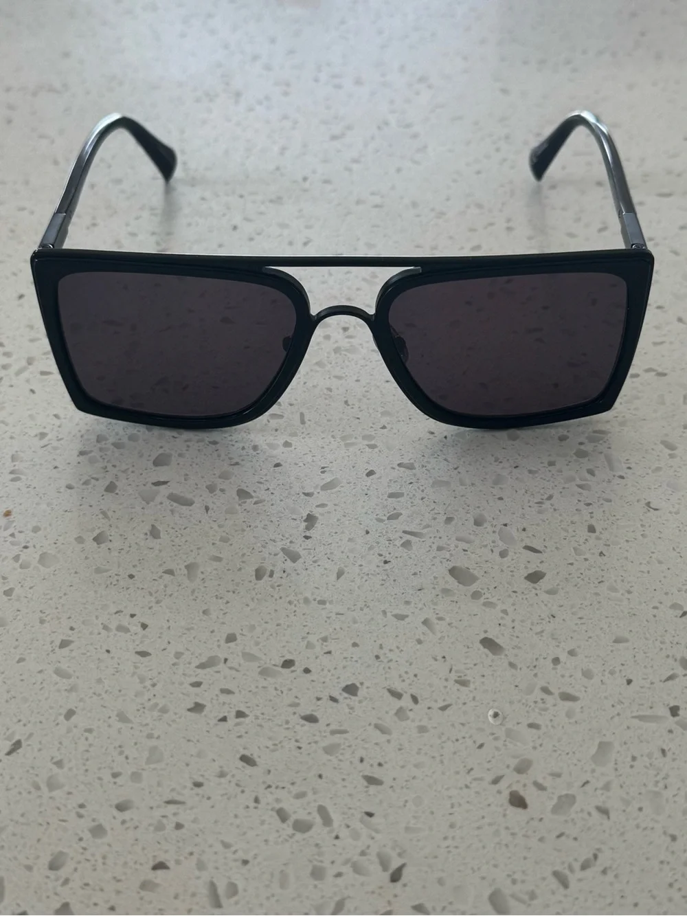 SAINT OWEN “She Rides” Sunglasses with Pouch